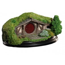 The Hobbit - #40 Bagshot Row Hobbit Hole Diorama