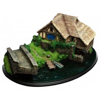 The Hobbit - Sandyman's Mill and Bridge in Hobbiton Diorama