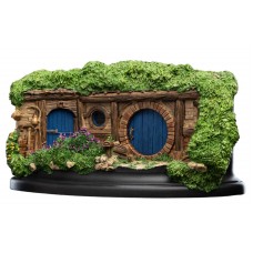 The Hobbit - #33 Lakeside Hobbit Hole Diorama